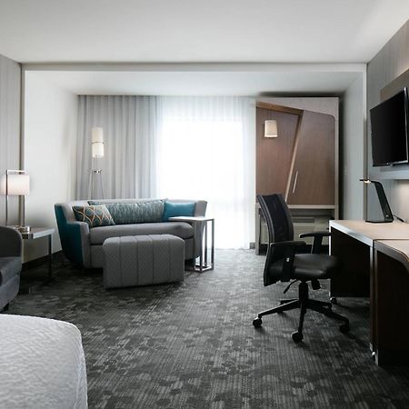 Courtyard By Marriott Omaha Bellevue At Beardmore Event Center Екстериор снимка