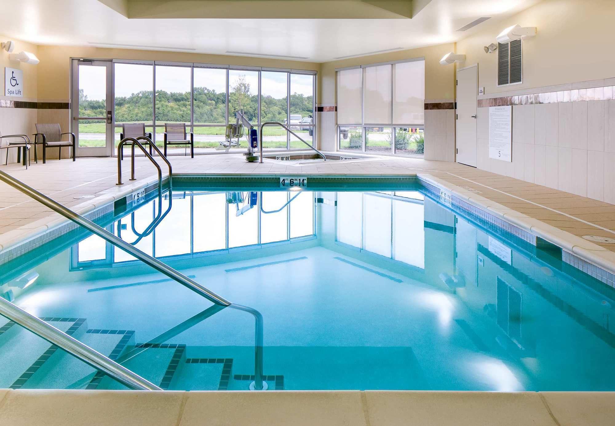 Courtyard By Marriott Omaha Bellevue At Beardmore Event Center Екстериор снимка