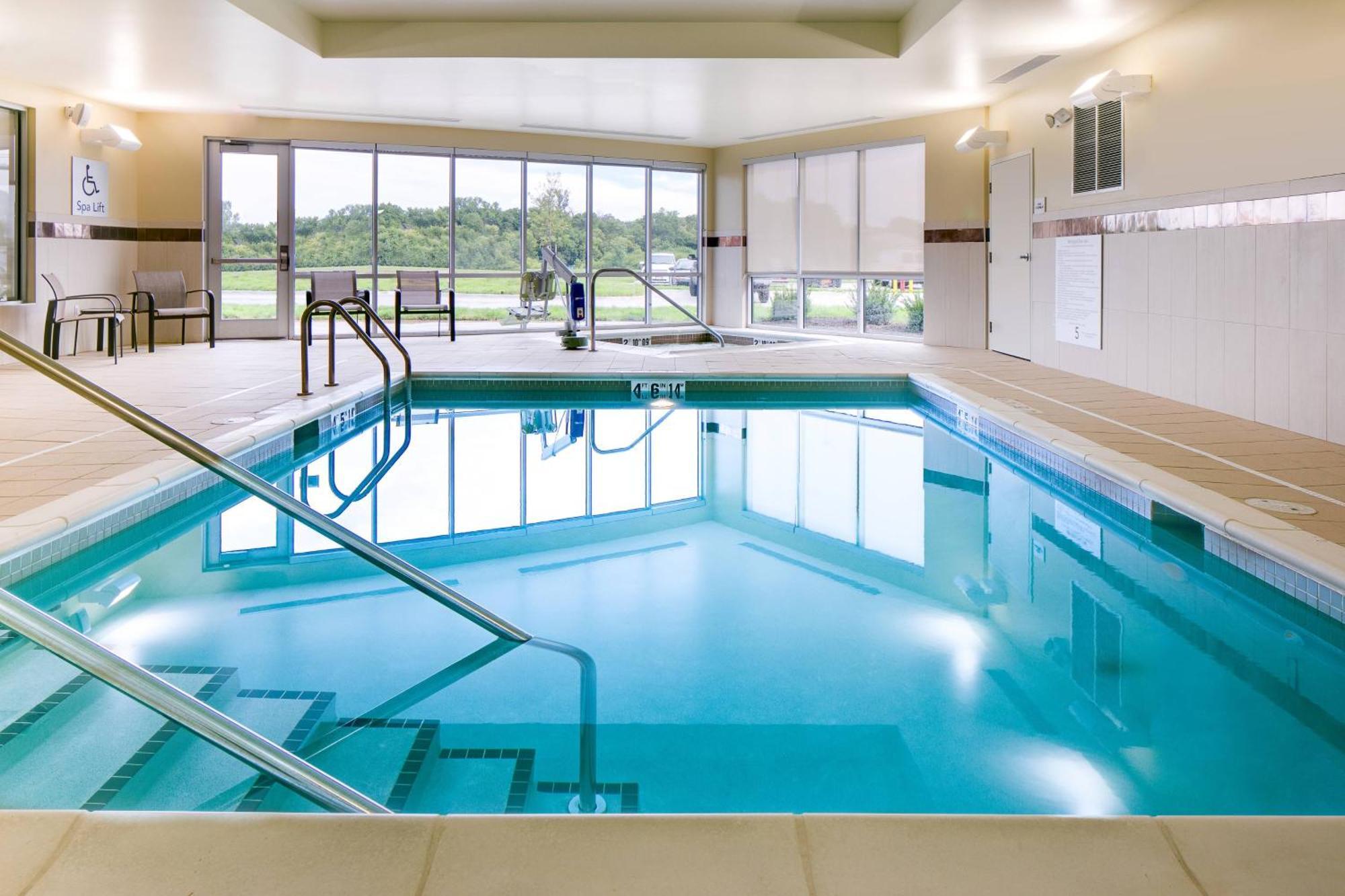 Courtyard By Marriott Omaha Bellevue At Beardmore Event Center Екстериор снимка