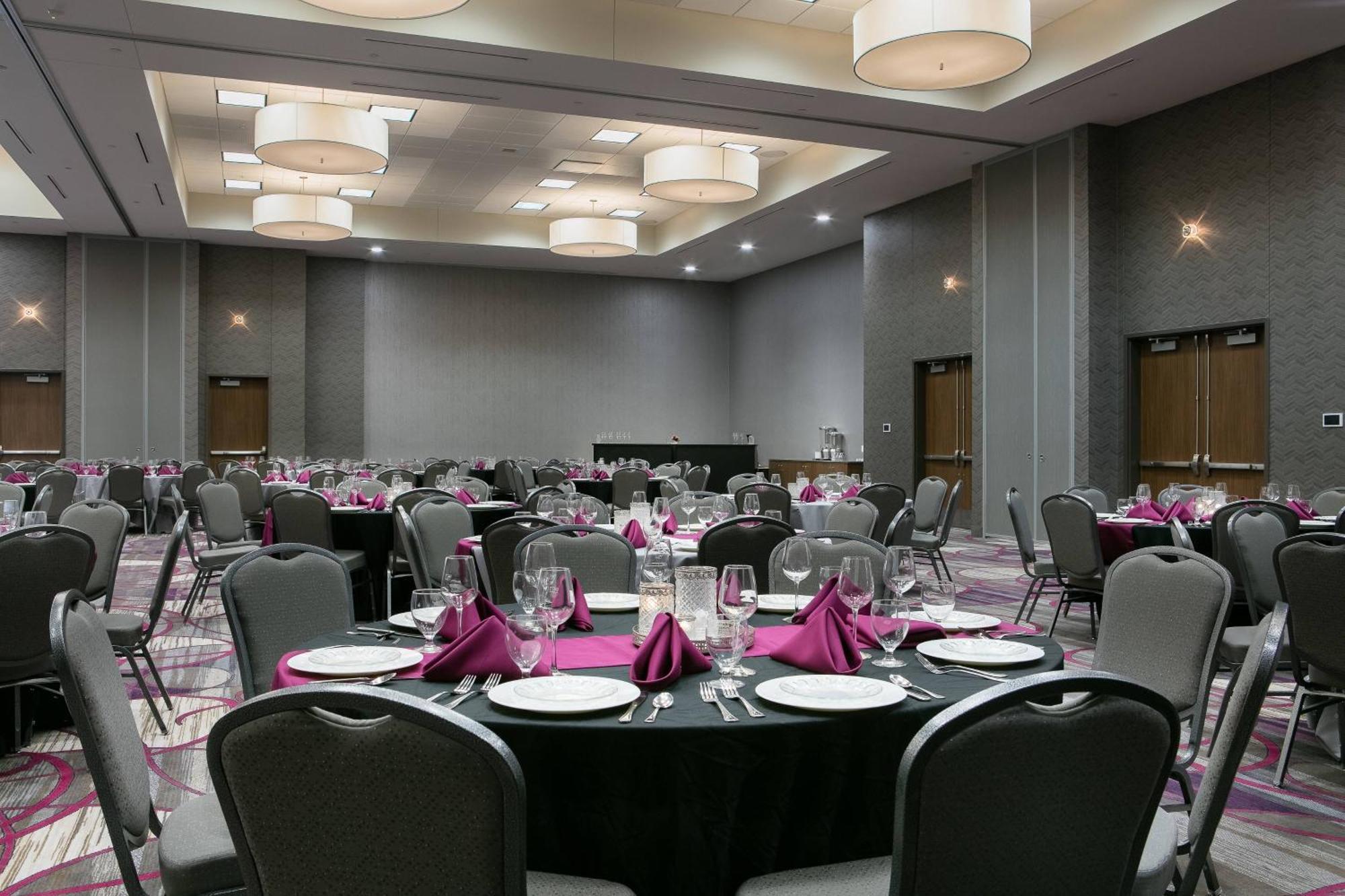Courtyard By Marriott Omaha Bellevue At Beardmore Event Center Екстериор снимка