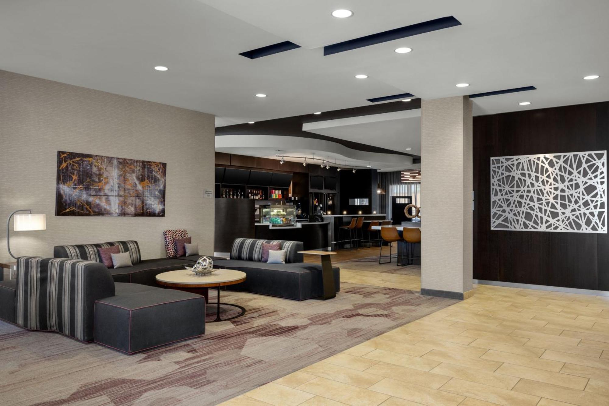 Courtyard By Marriott Omaha Bellevue At Beardmore Event Center Екстериор снимка