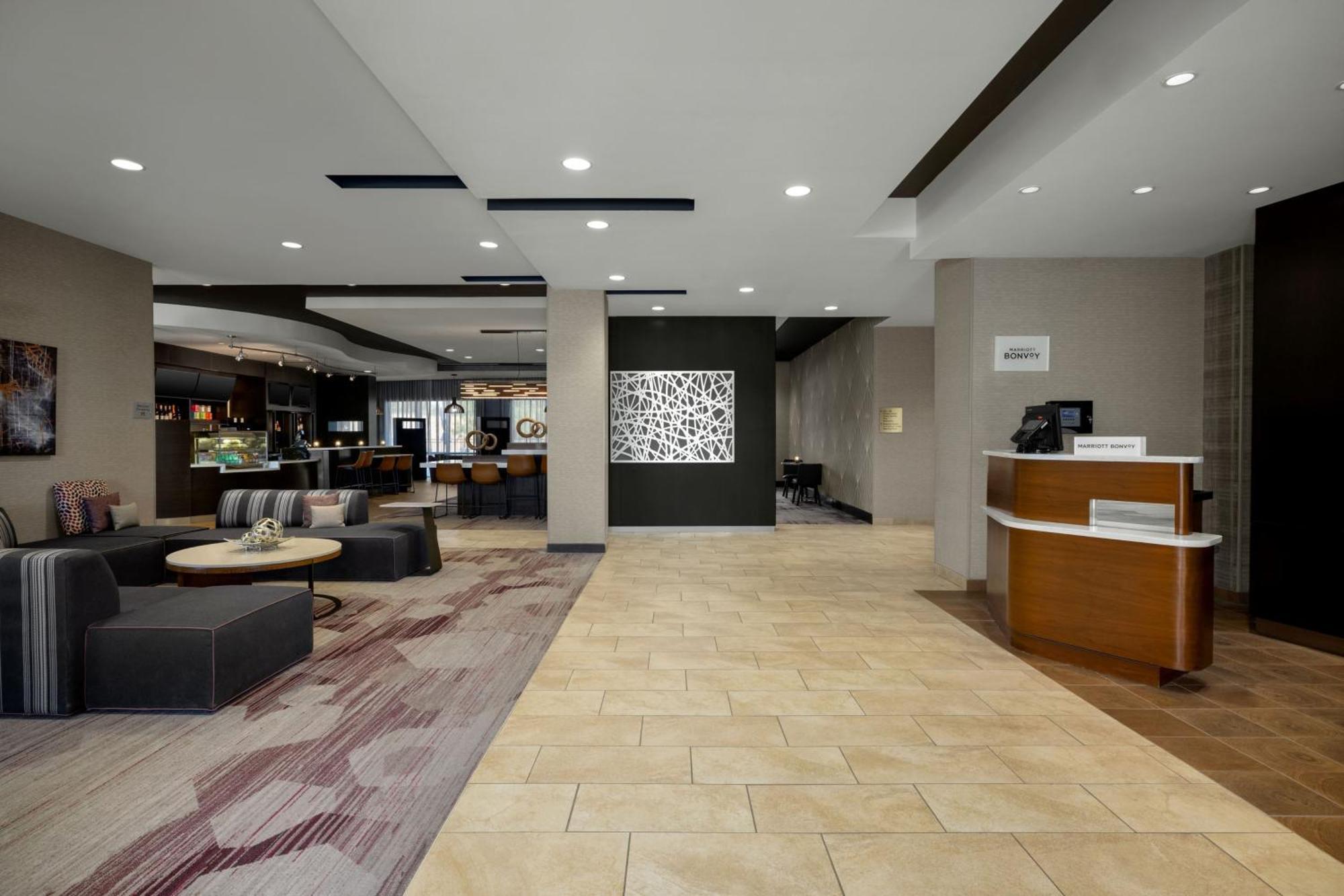 Courtyard By Marriott Omaha Bellevue At Beardmore Event Center Екстериор снимка