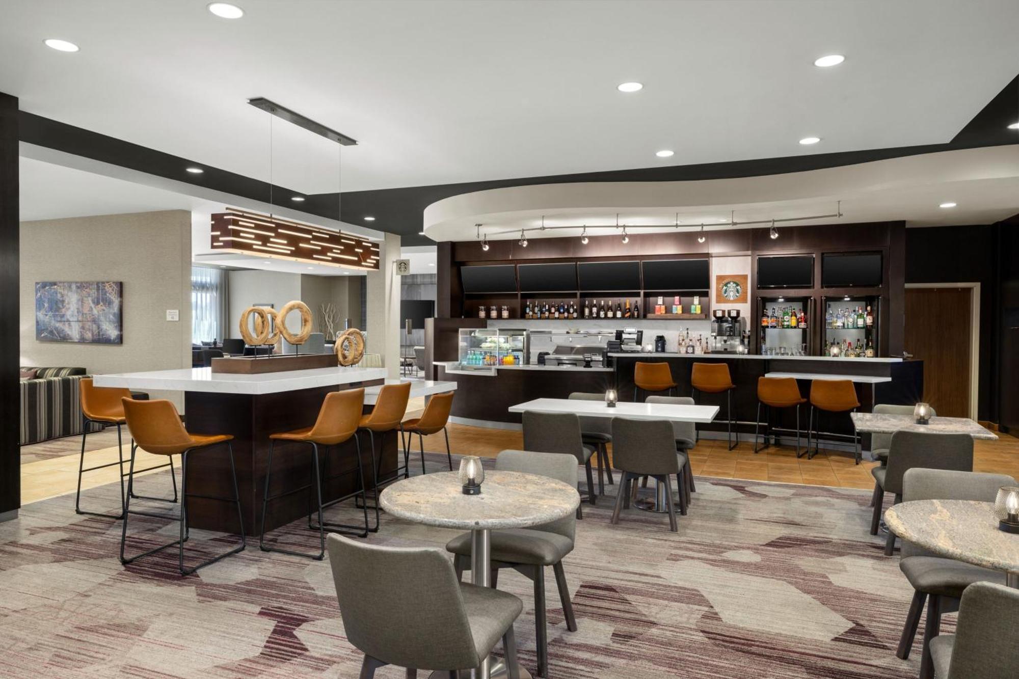 Courtyard By Marriott Omaha Bellevue At Beardmore Event Center Екстериор снимка