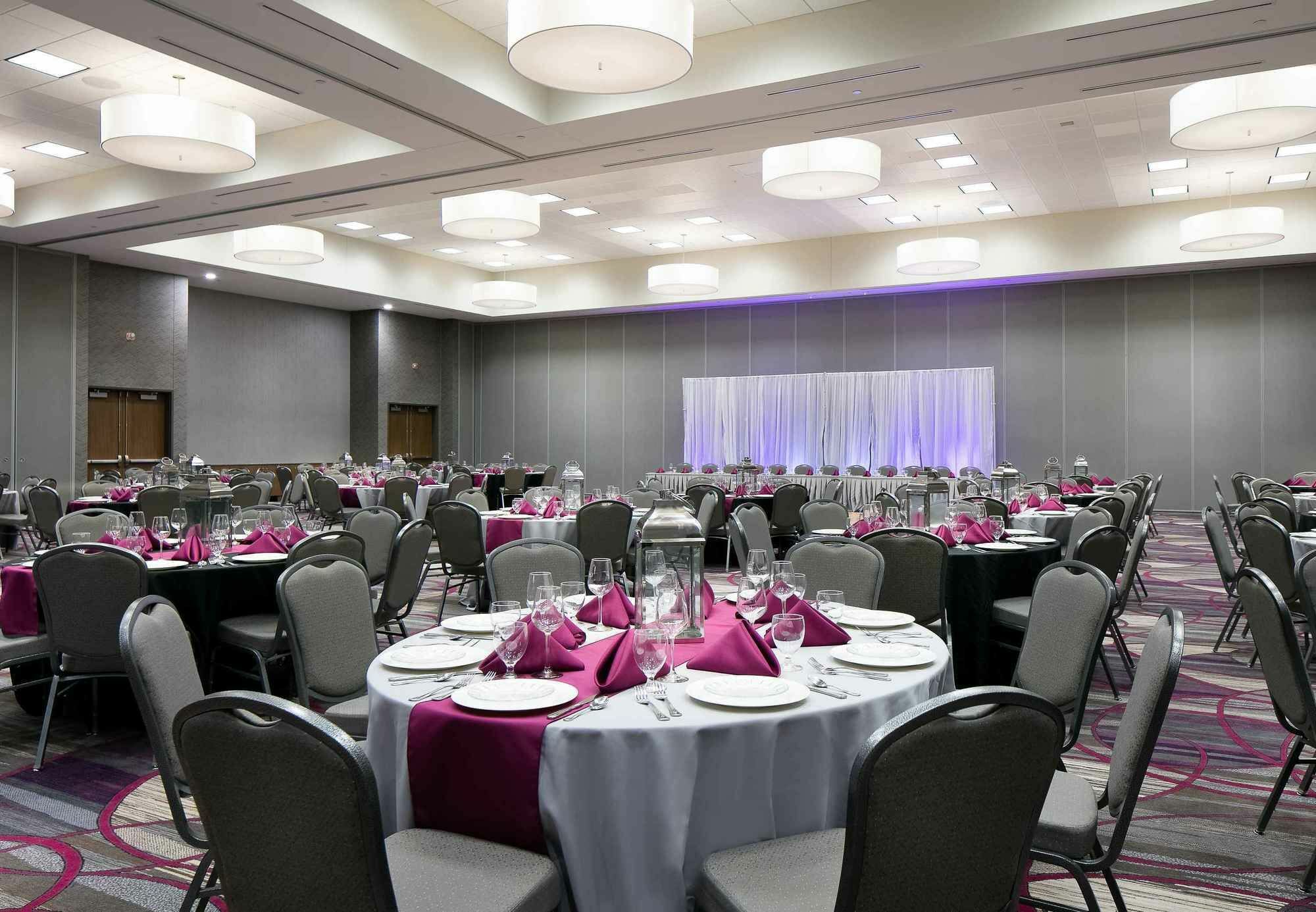 Courtyard By Marriott Omaha Bellevue At Beardmore Event Center Екстериор снимка