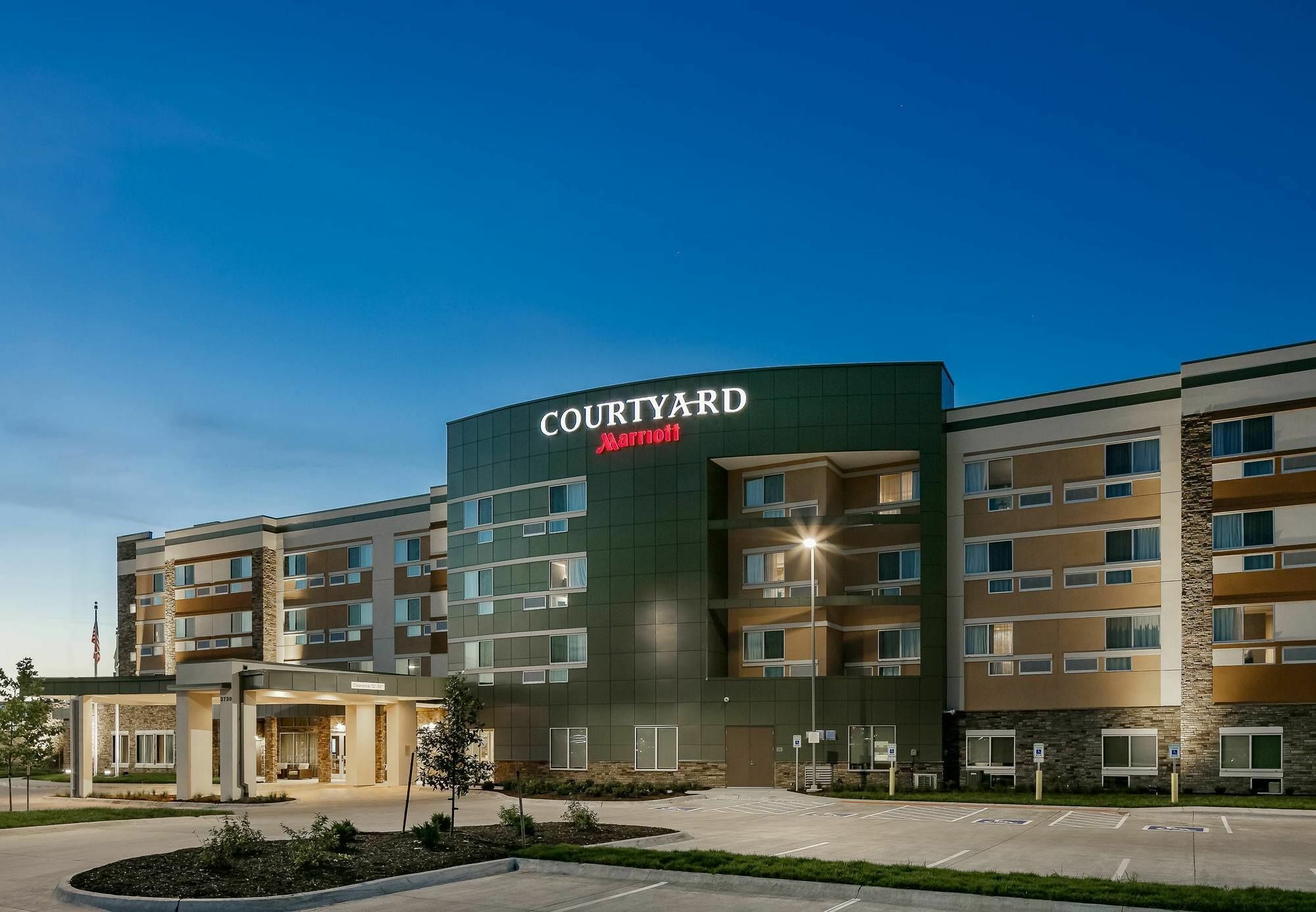 Courtyard By Marriott Omaha Bellevue At Beardmore Event Center Екстериор снимка